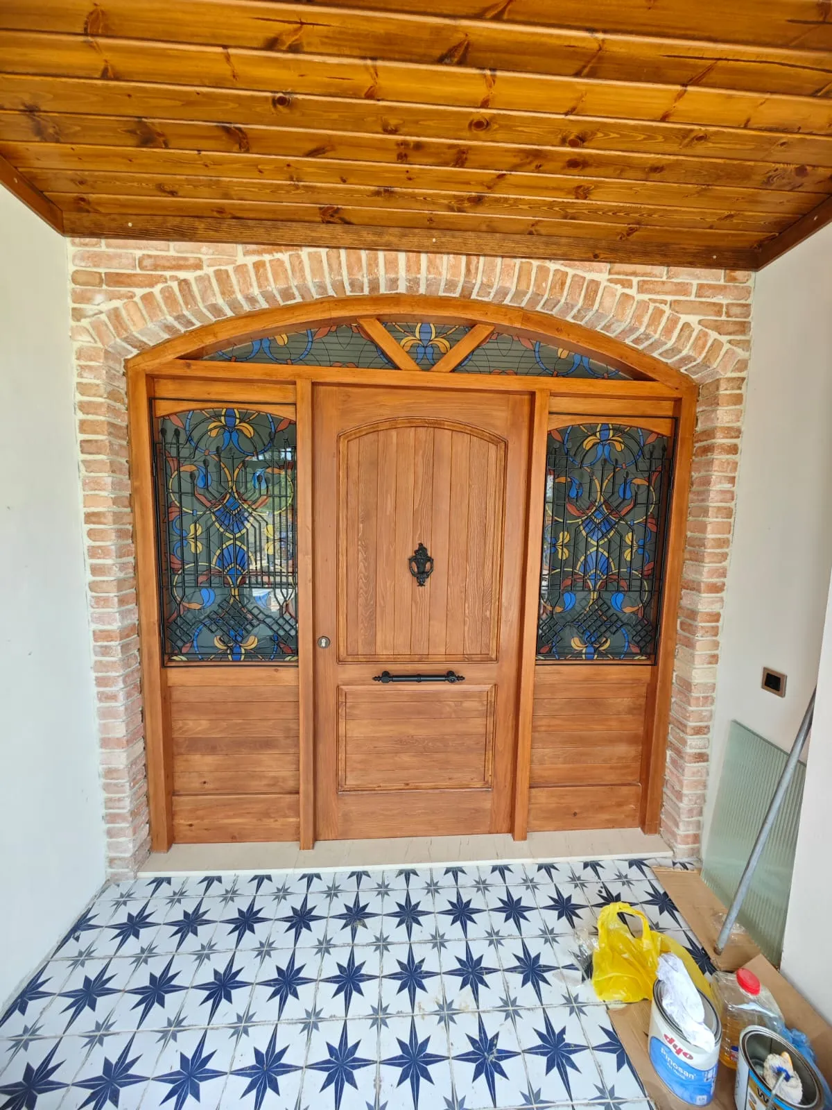 Ahşap Sokak Kapısı